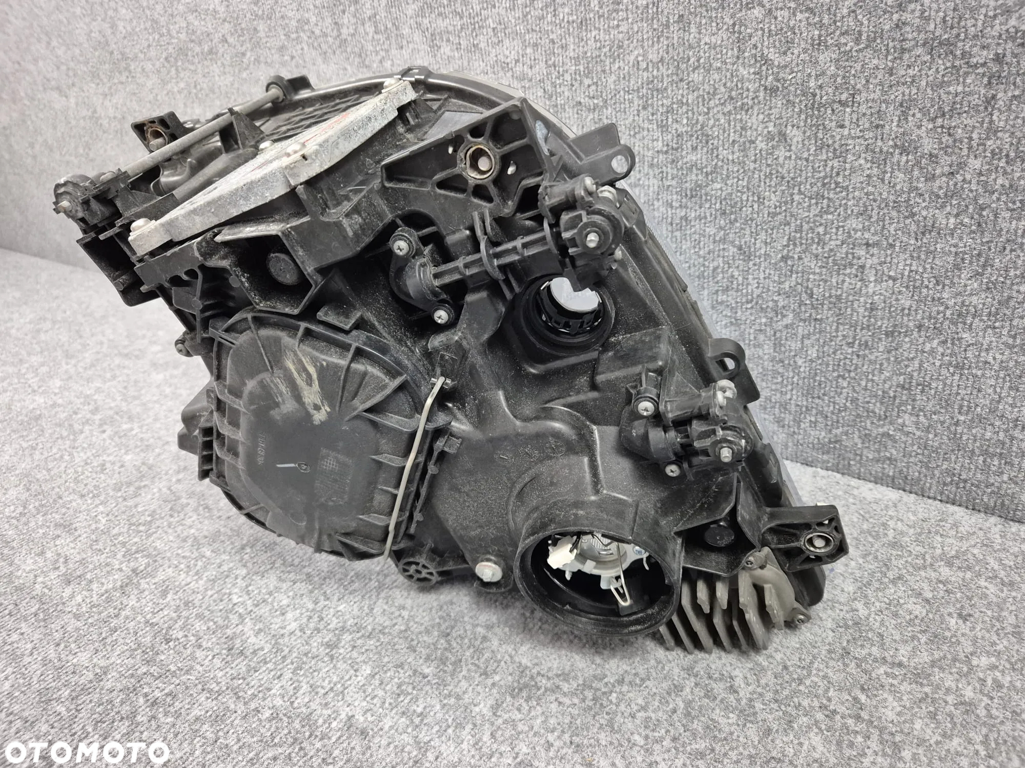 REFLEKTOR LAMPA PRZEDNIA LEWA - MERCEDES ACTROS A961 MP4 XENON LED - 8