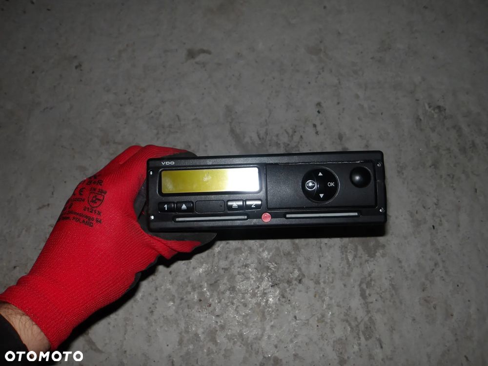 TACHOGRAF VDO MERCEDES ACTROS MP4 - 1