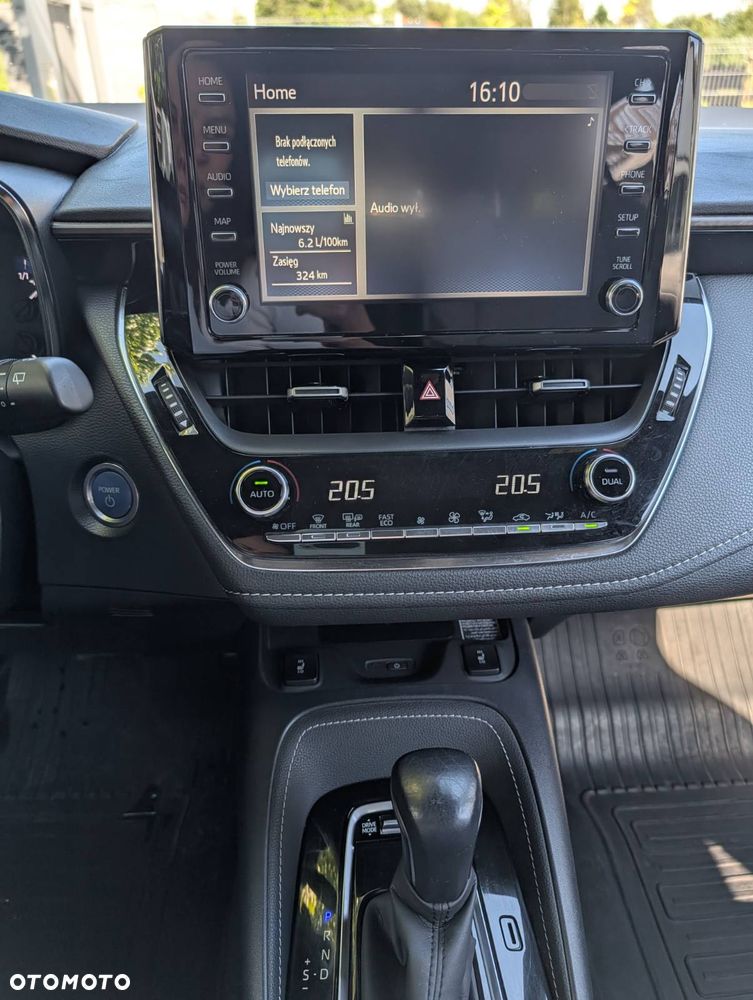 Toyota Corolla 2.0 Hybrid Trek - 10