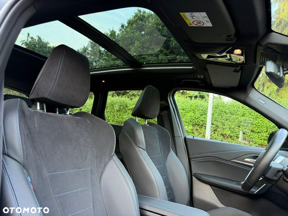 BMW iX1 xDrive30 66.5kWh M Sport - 25