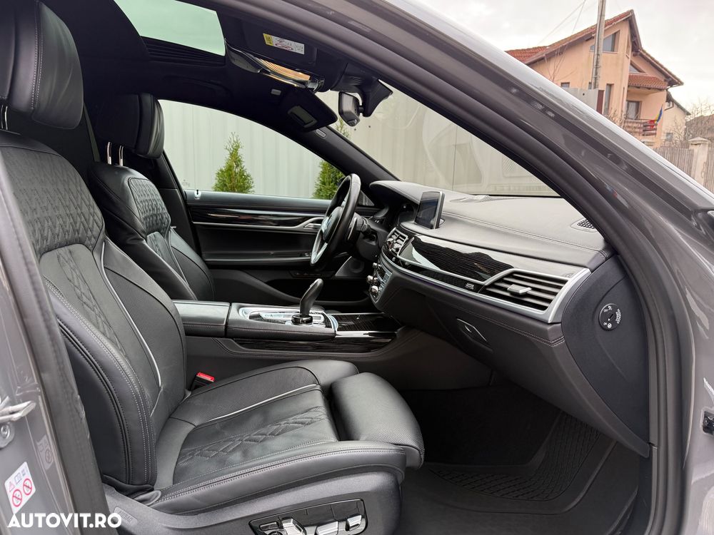 BMW Seria 7 730d xDrive MHEV - 18