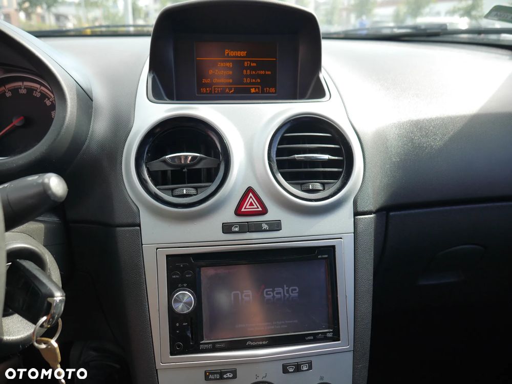 Opel Corsa 1.4 16V Enjoy - 12