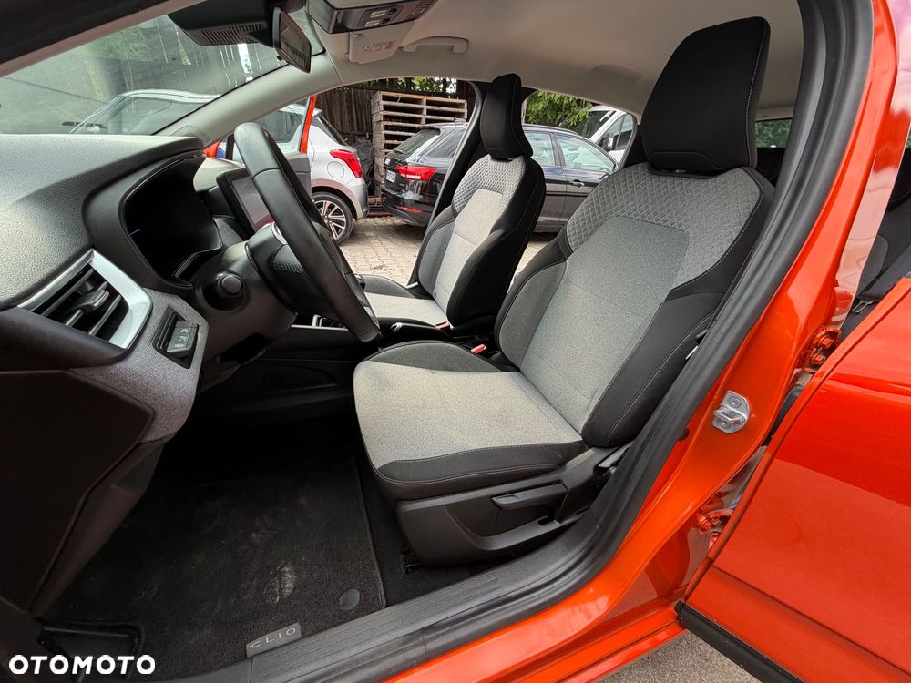 Renault Clio - 15