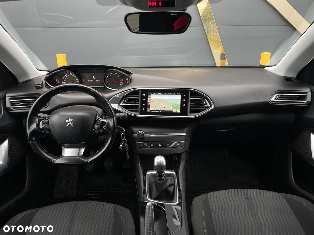 Peugeot 308 1.6 BlueHDi Allure S&S - 15