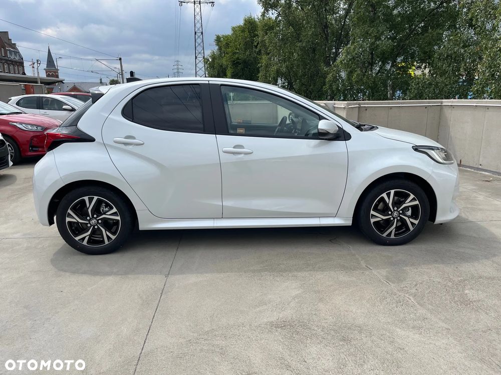 Toyota Yaris - 4