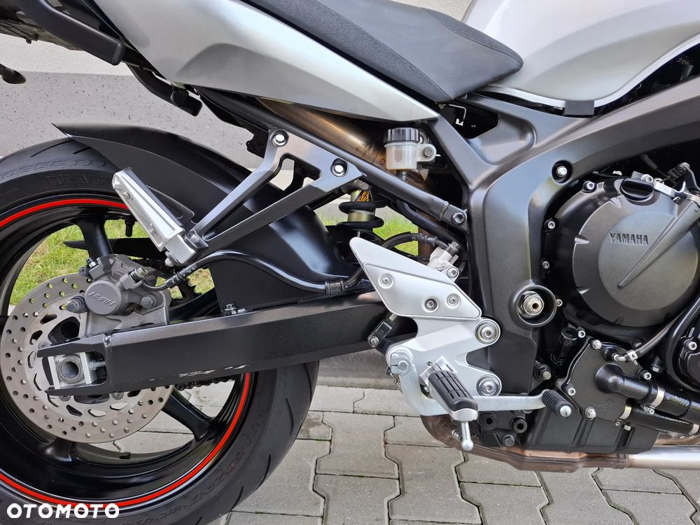 Yamaha FZ6 - 30