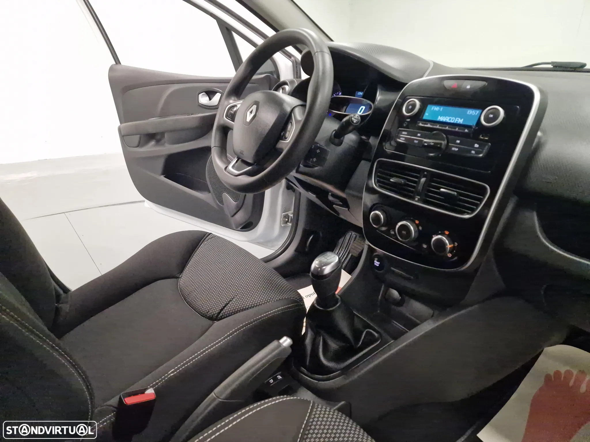 Renault CLIO SOCIETE 1.5 DCI ZEN IVA DEDUTIVEL - 47