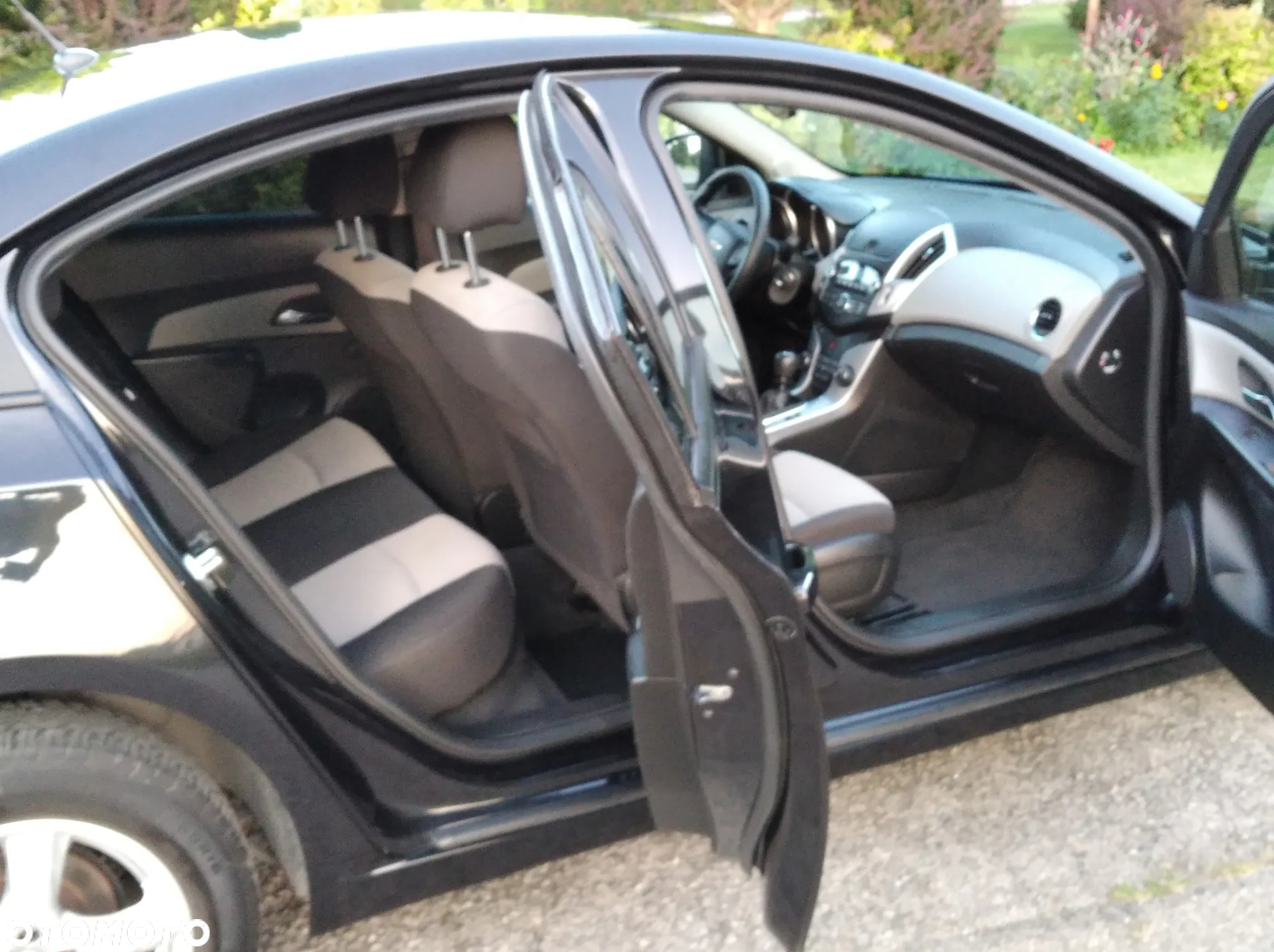 Chevrolet Cruze 1.6 LS+ - 18