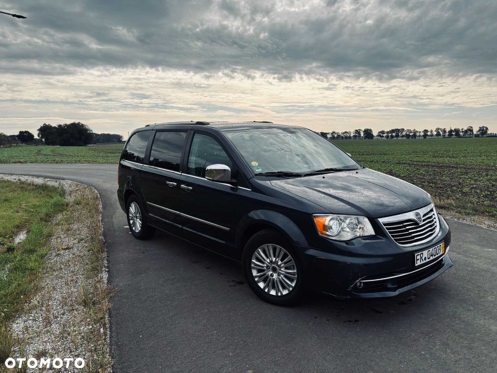 Lancia Voyager - 1