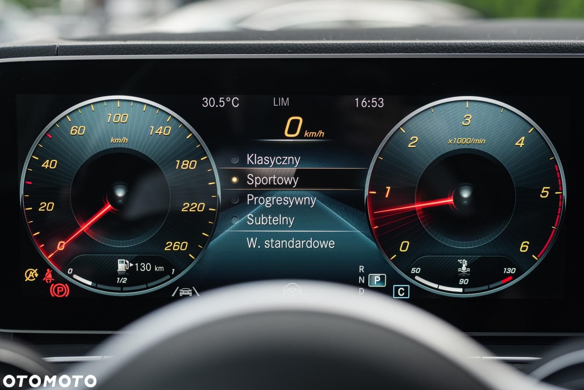 Mercedes-Benz GLE - 33