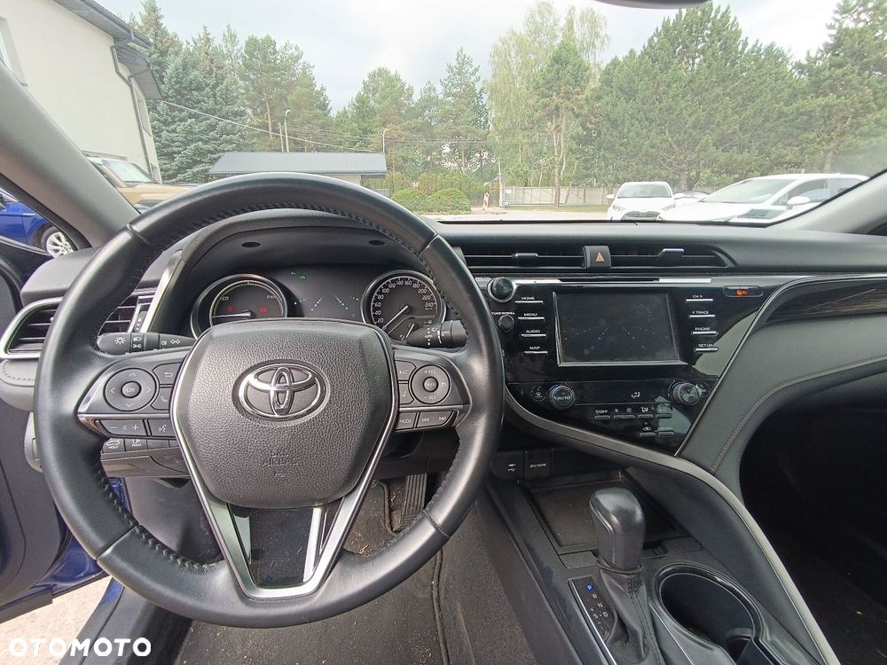 Toyota Camry - 7