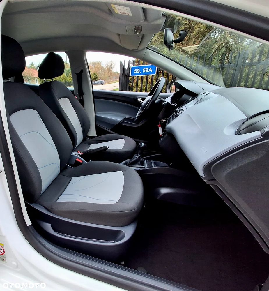 Seat Ibiza 1.4 16V Style Salsa - 16