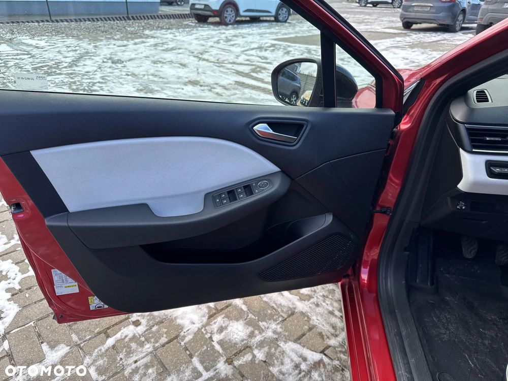 Renault Clio 1.0 TCe Techno - 10