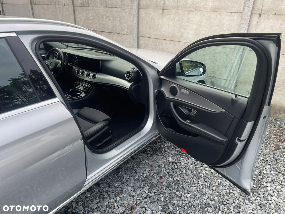 Mercedes-Benz Klasa E 220 d 9G-TRONIC Avantgarde - 18