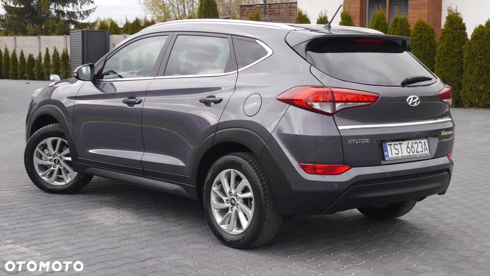 Hyundai Tucson blue 1.7 CRDi 2WD Intro Edition - 22