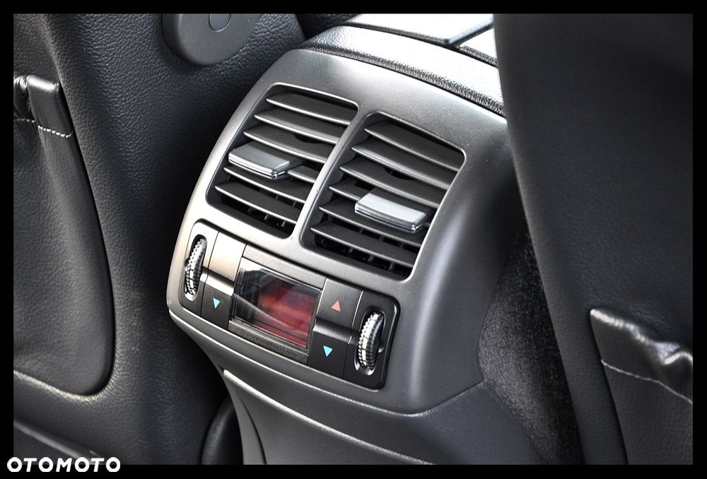 Mercedes-Benz Klasa E 320 CDI Avantgarde - 25
