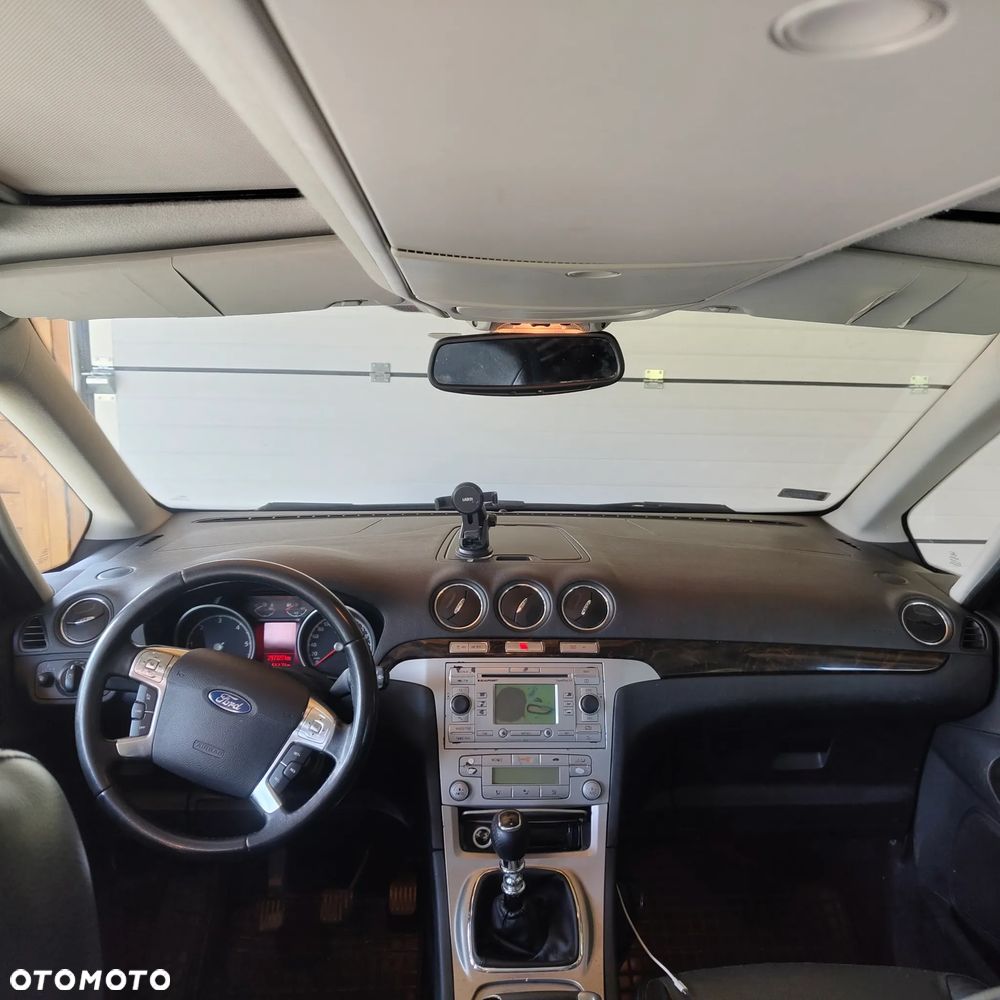 Ford Galaxy 2.0 TDCi Ghia - 11