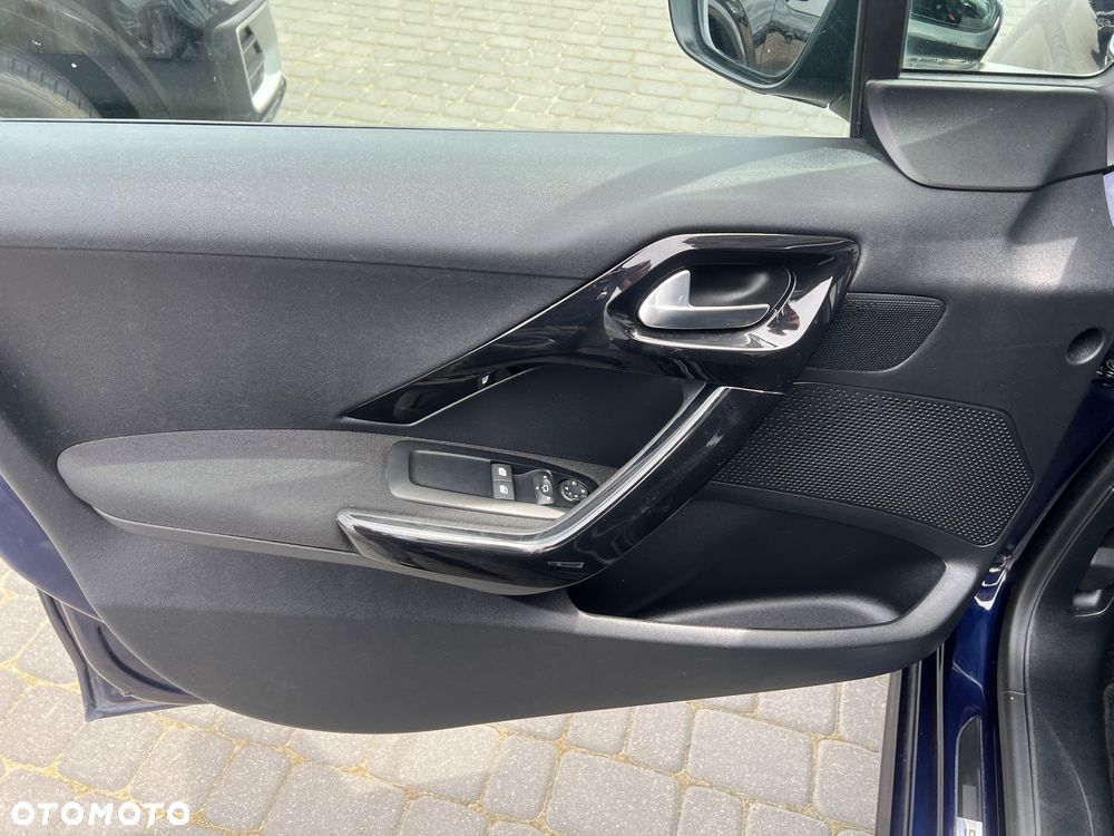 Peugeot 208 PureTech 100 Active Pack - 14