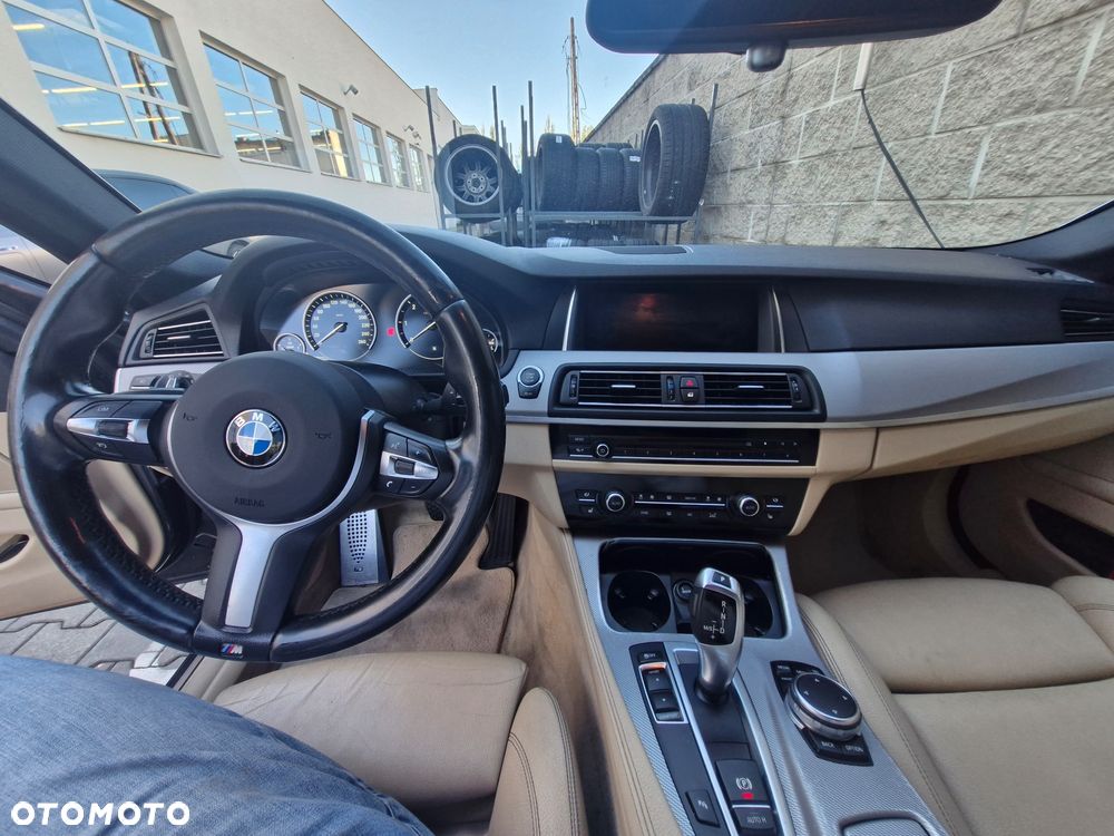 BMW Seria 5 525d Touring Sport-Aut - 4