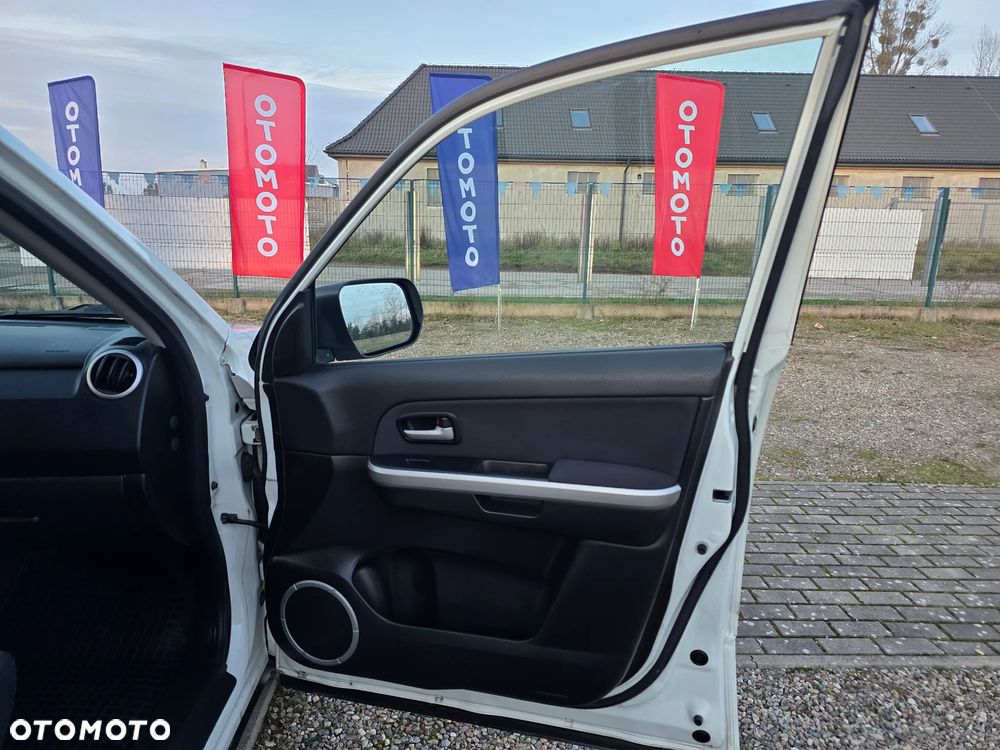 Suzuki Grand Vitara 2.4 Premium - 11