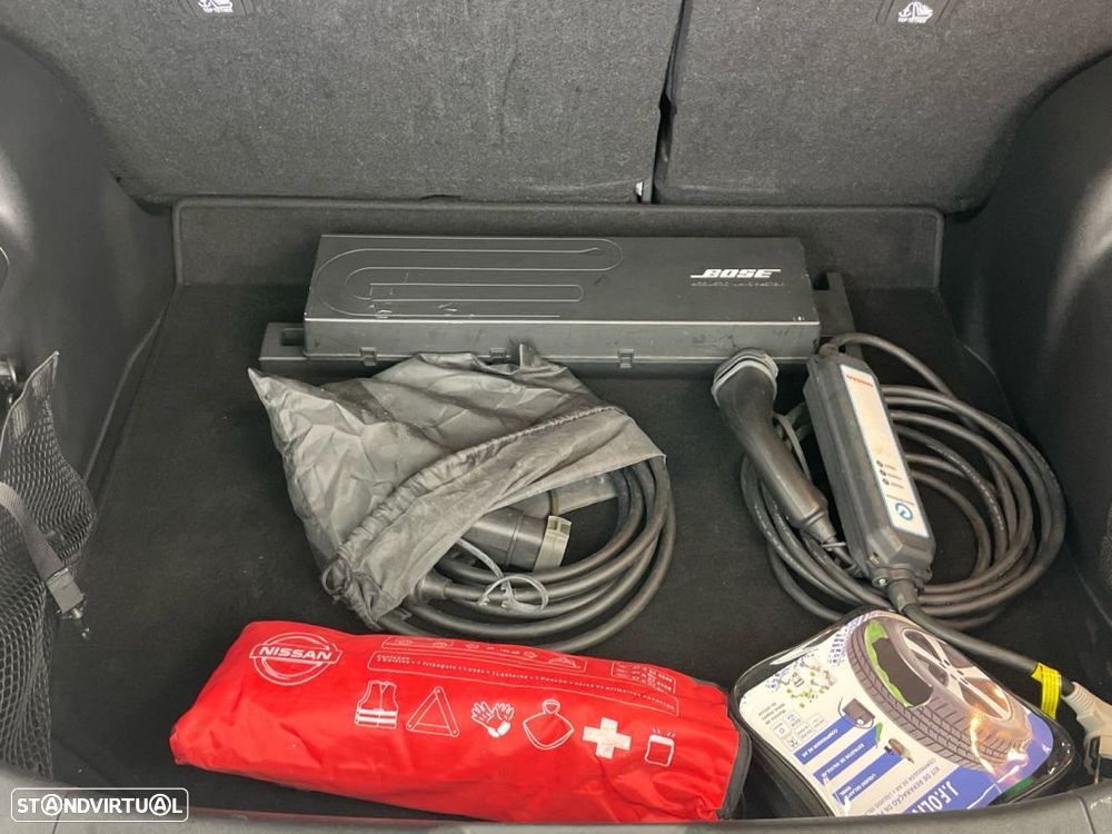 Nissan Leaf Tekna ProPilot Park - 26