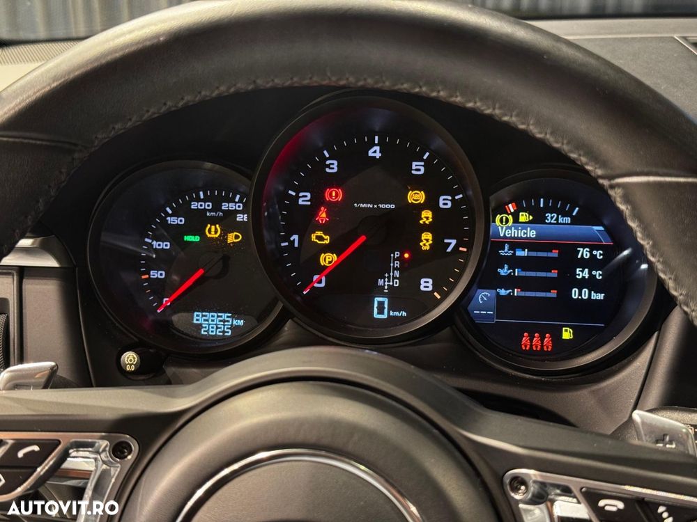 Porsche Macan Standard - 30