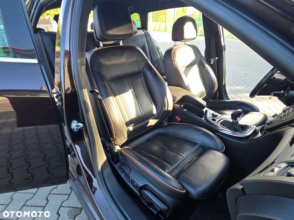 Opel Insignia - 16
