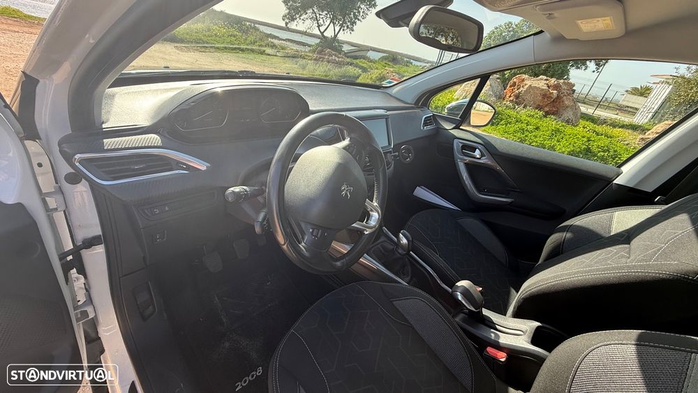 Peugeot 2008 - 11