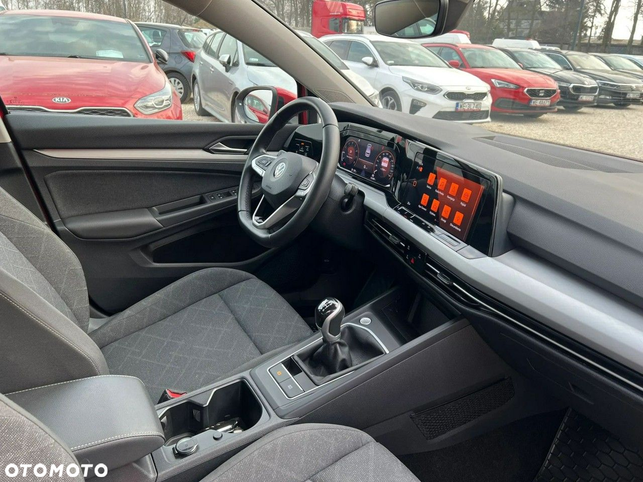 Volkswagen Golf VIII 1.0 TSI Life - 2