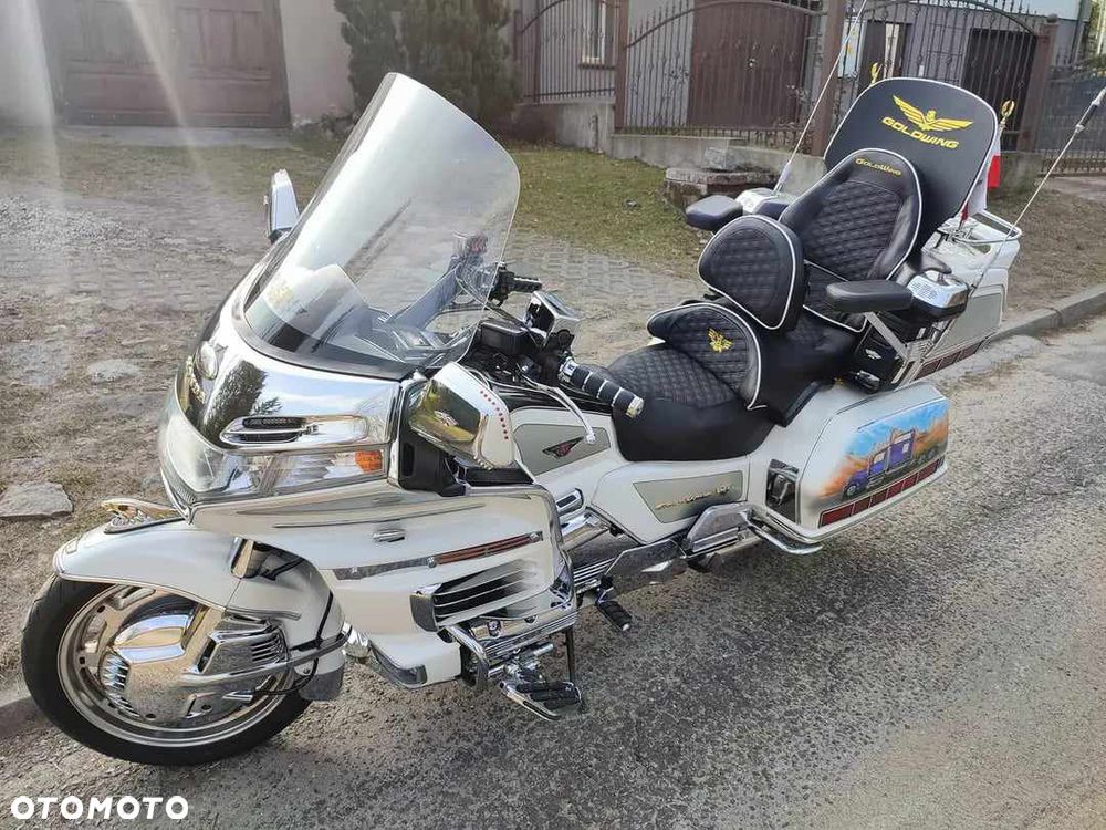 Honda GL - 24