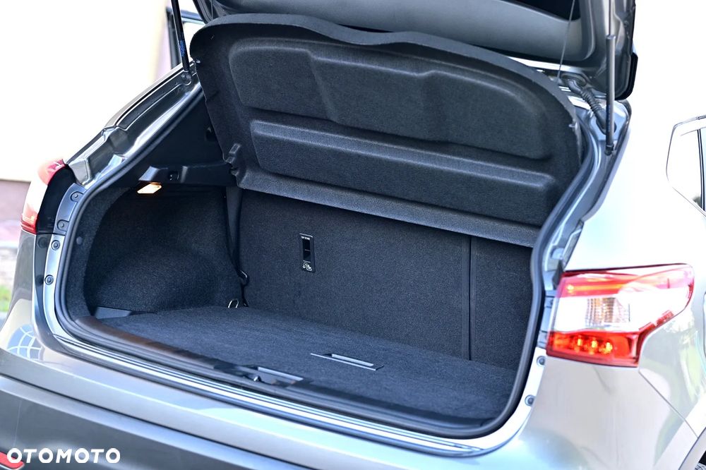 Nissan Qashqai 1.6 DIG-T N-Connecta - 18