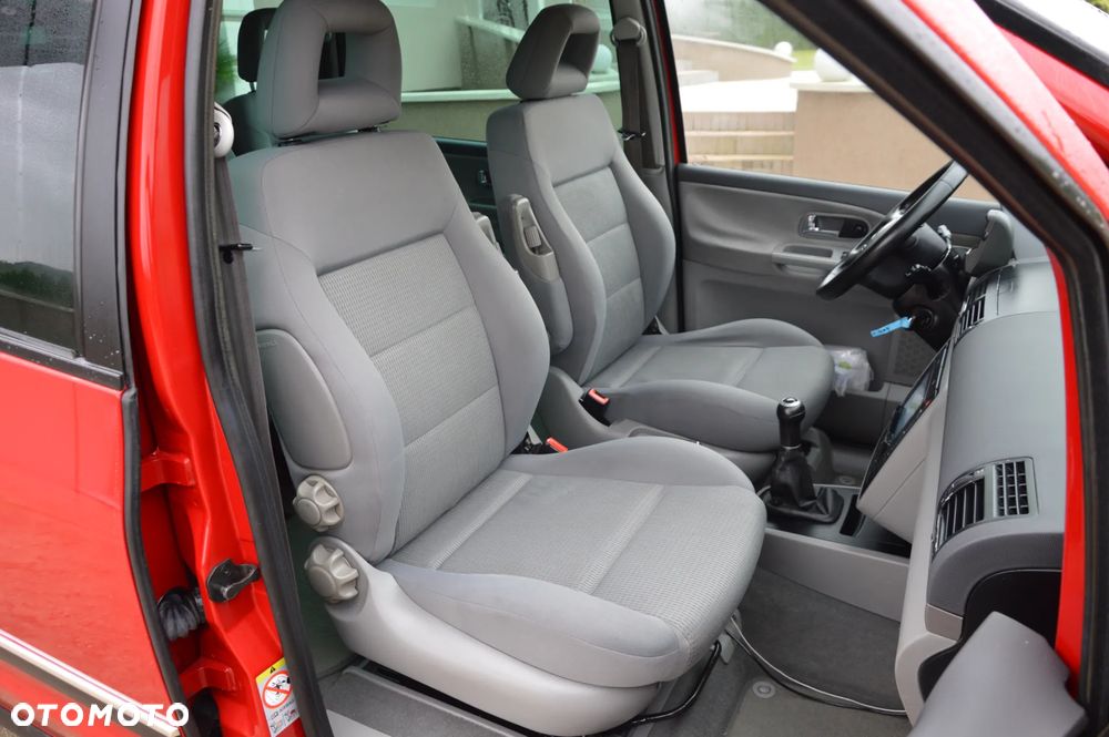 Volkswagen Sharan 1.9 TDI 4Motion Sportline - 35