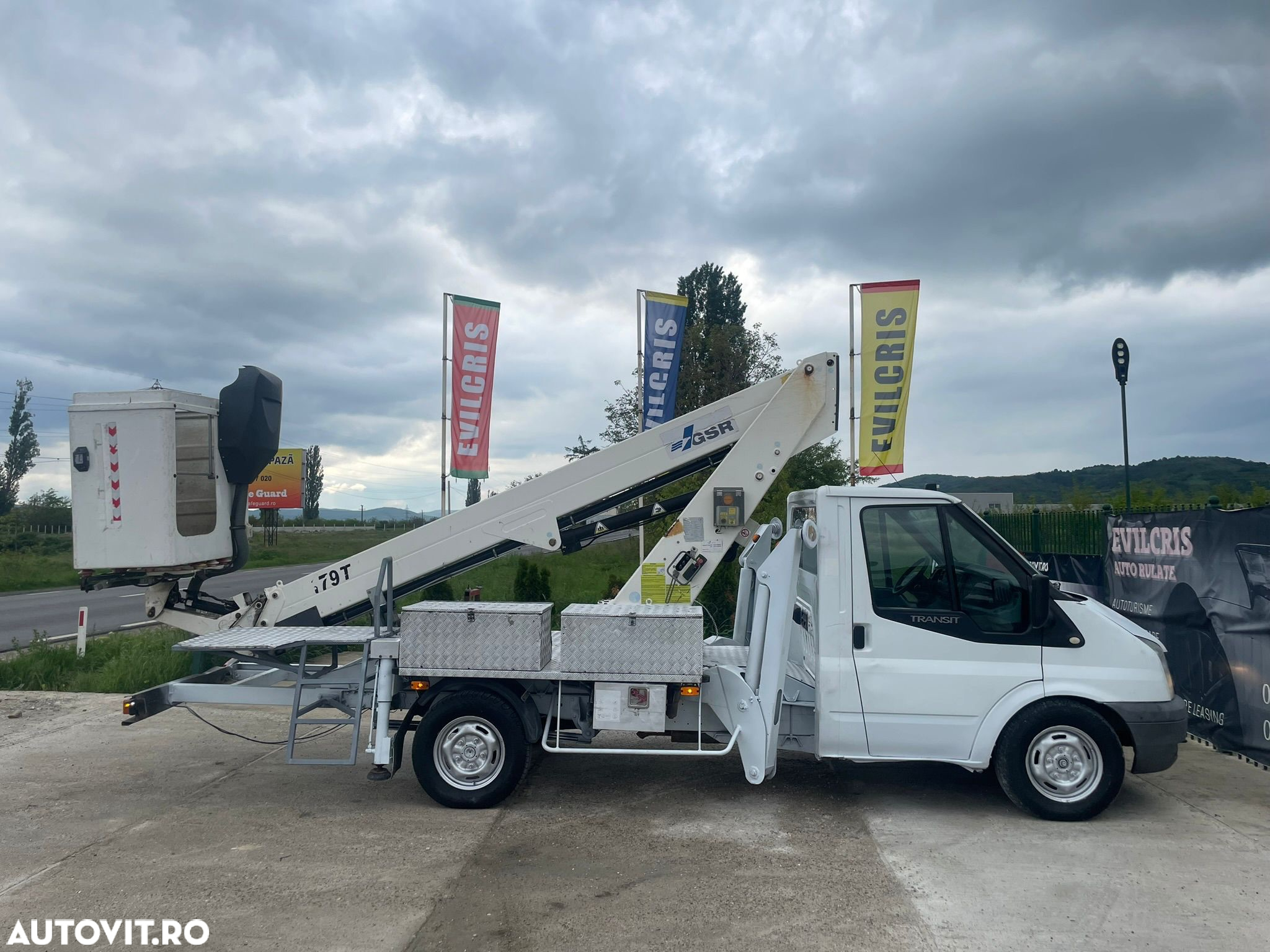 Ford Transit NACELA 4x4 18 M - 9