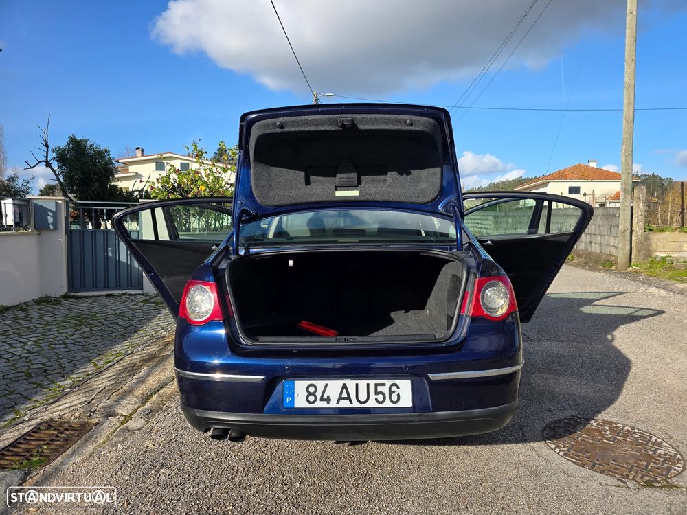 VW Passat 2.0 TDI Highline IM - 12