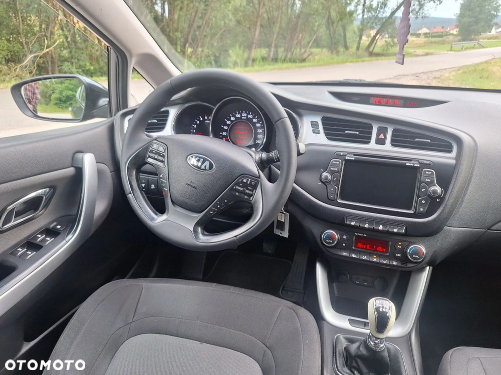 Kia Ceed - 26