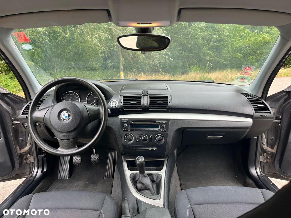 BMW Seria 1 118d DPF - 13