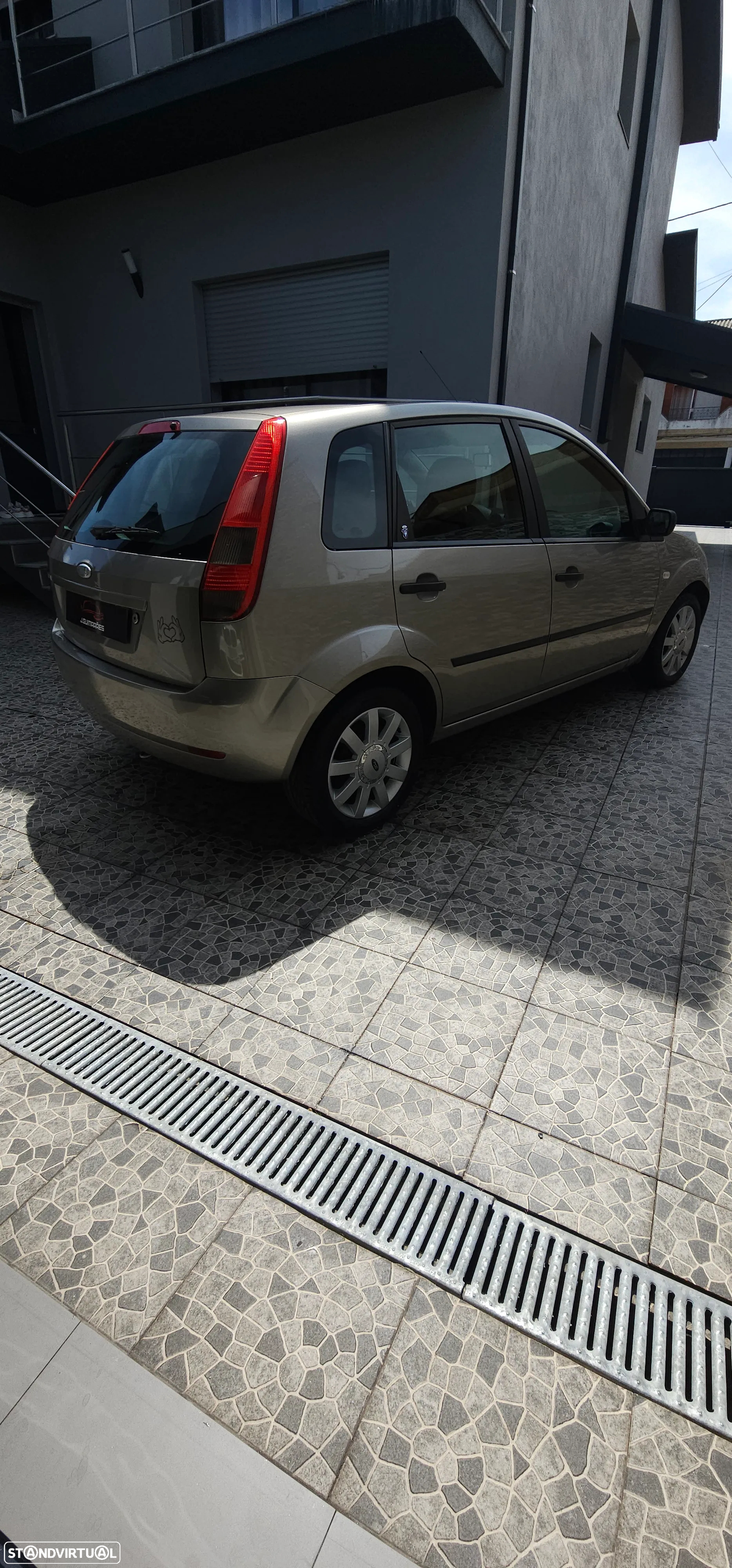 Ford Fiesta - 5