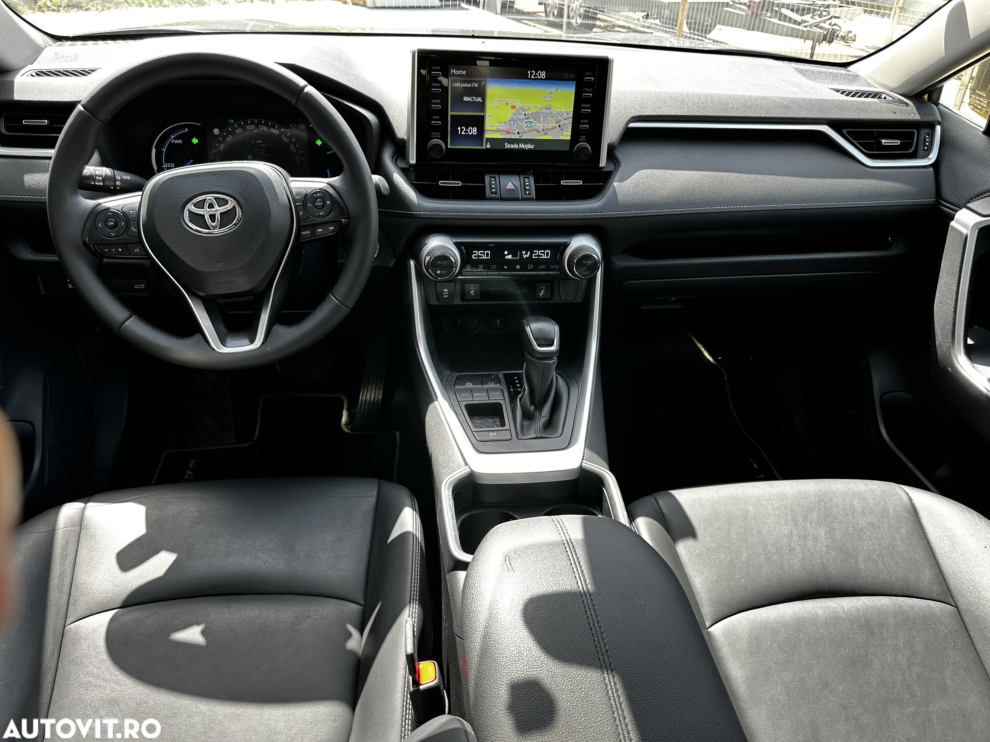 Toyota RAV4 - 6