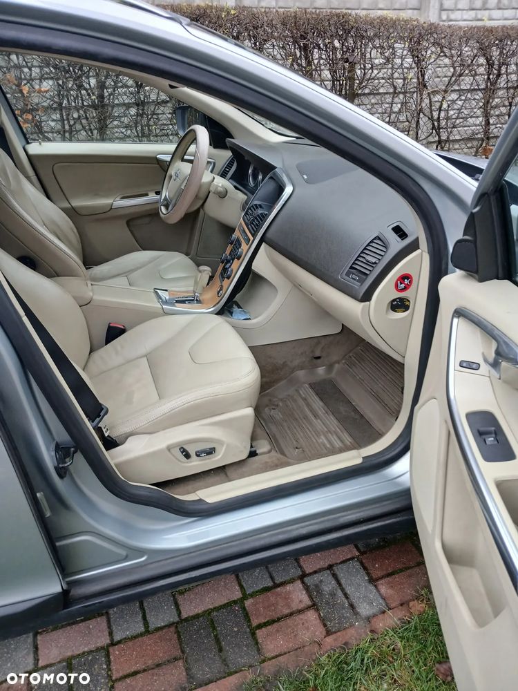 Volvo XC 60 D5 AWD Base - 15