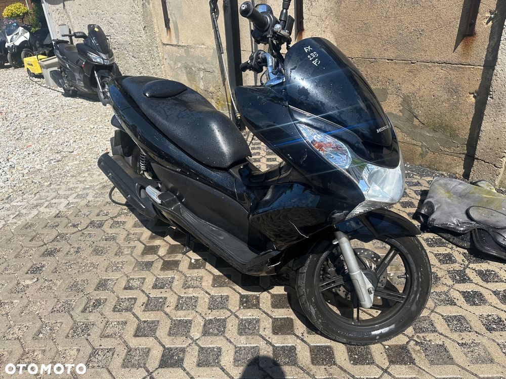 Honda PCX - 1