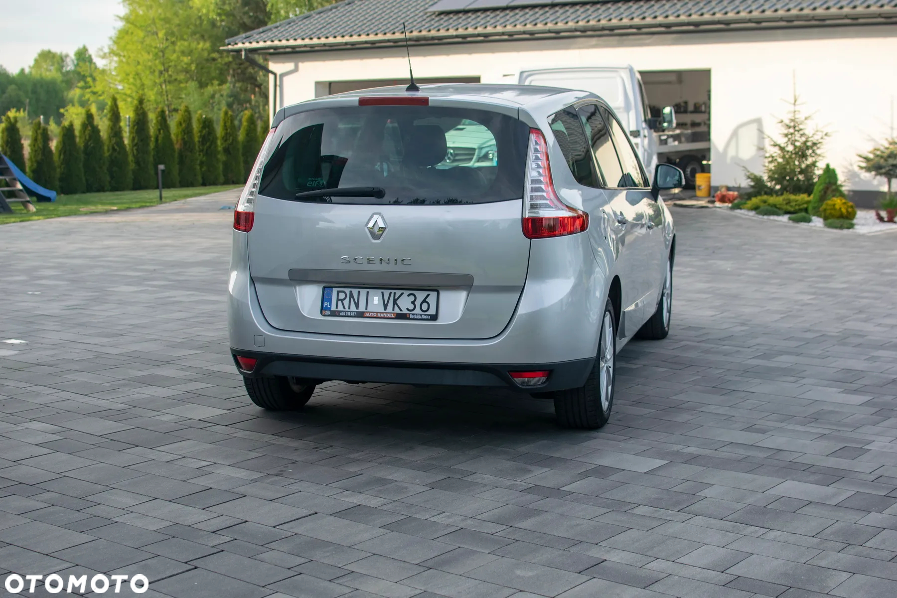 Renault Grand Scenic - 18