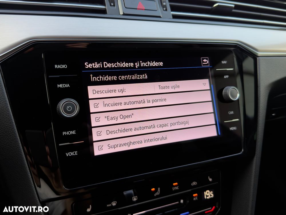 Volkswagen Passat 2.0 TDI SCR DSG Elegance - 37