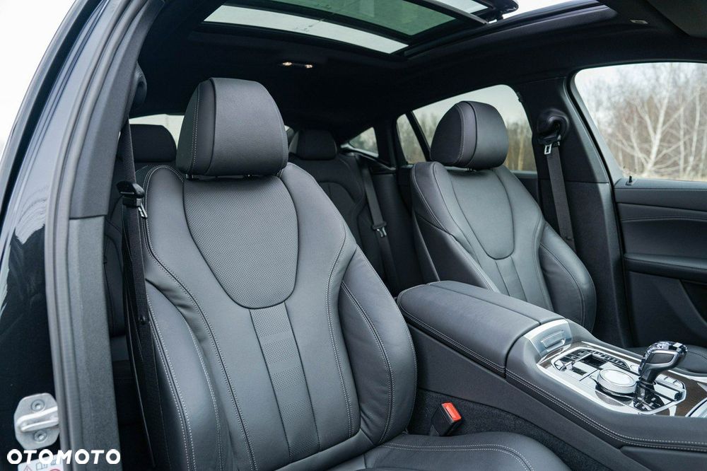 BMW X6 xDrive40i - 26