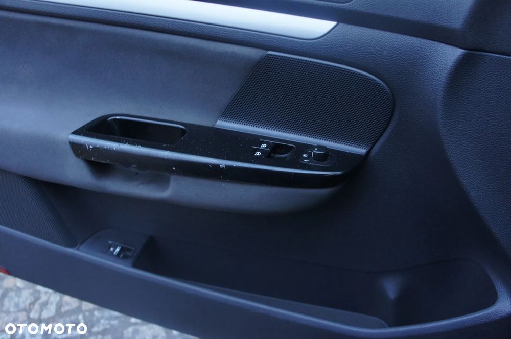 Volkswagen Golf 1.6 FSI Comfortline - 12