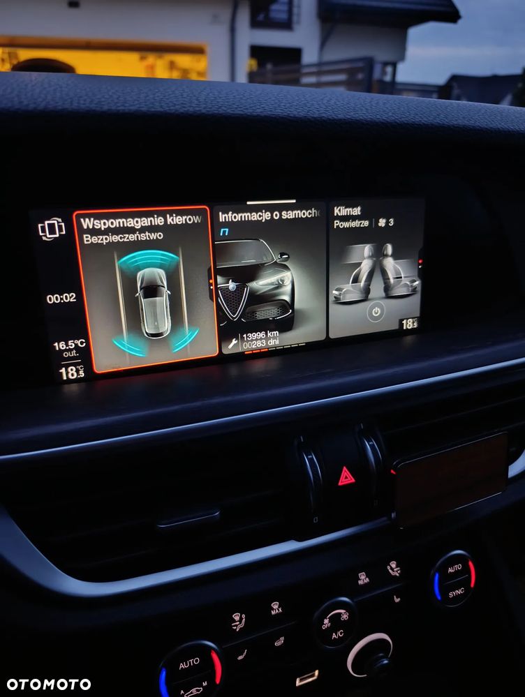 Alfa Romeo Stelvio 2.0 Turbo 16V AT8-Q4 Ti - 19