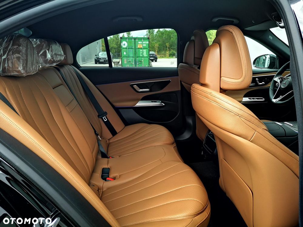 Mercedes-Benz Klasa E 200 d 9G-TRONIC AVANTGARDE NIGHT Edition - 14
