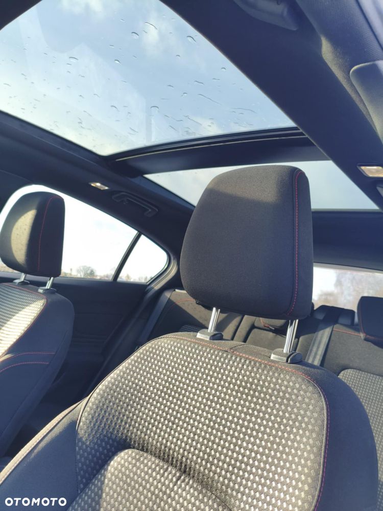 Ford Focus 1.5 EcoBlue STart-Stopp-System ST-LINE X - 11