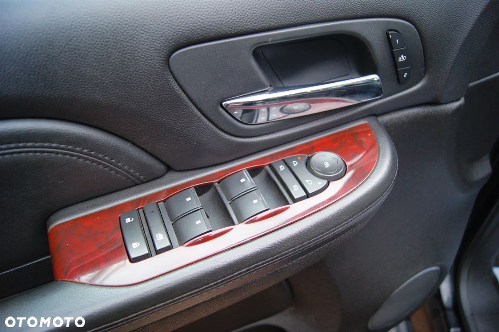 Cadillac Escalade 6.2 V8 Sport Luxury - 17