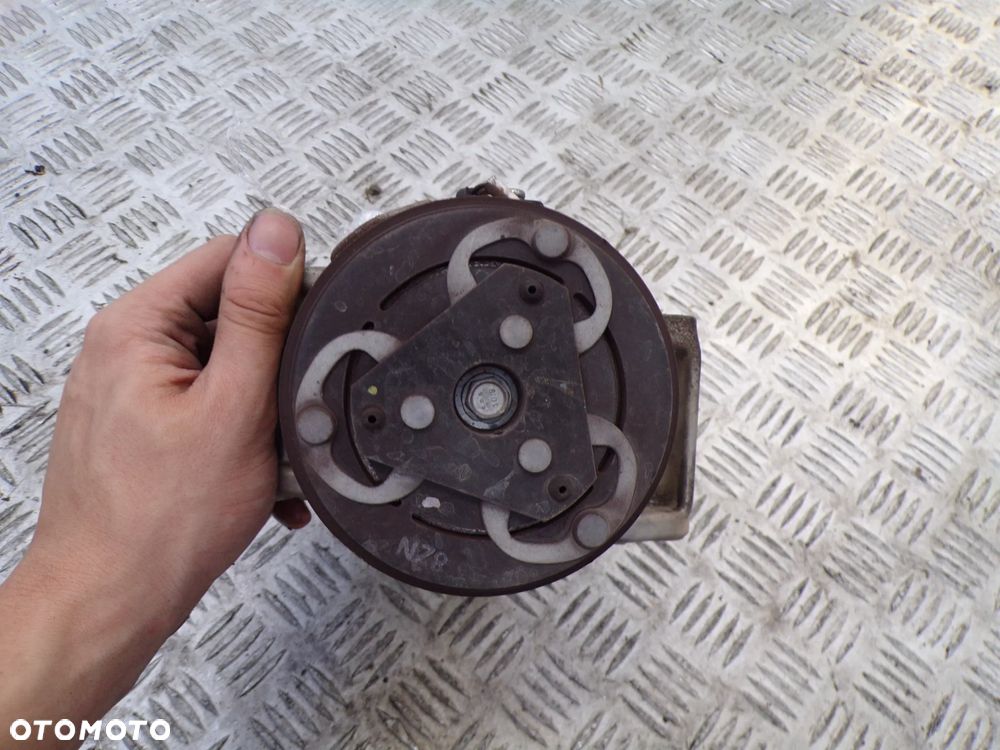 KOMPRESOR POMPA KLIMATYZACJI DACIA DUSTER II 1.5 BLUE DCI 926001571R - 4