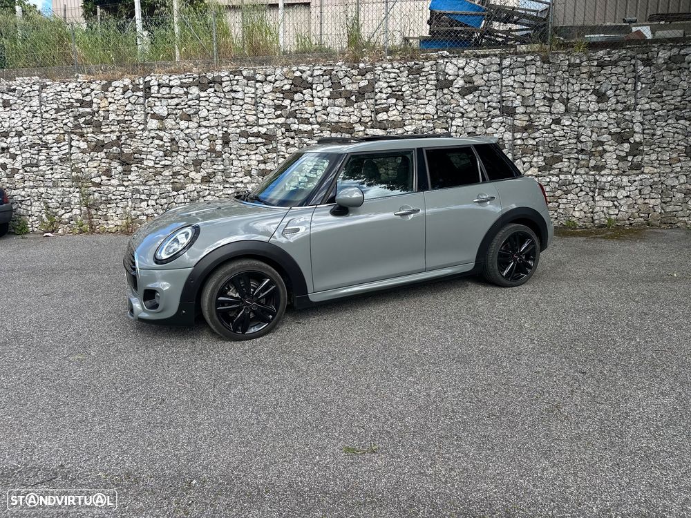 MINI 5 Portas Cooper D Auto - 10